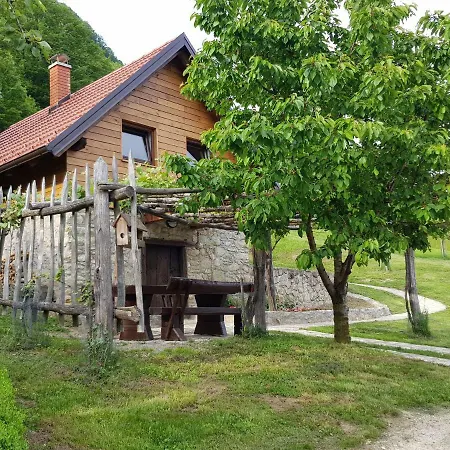 Relaxing Donacka Gora Alpehytte *